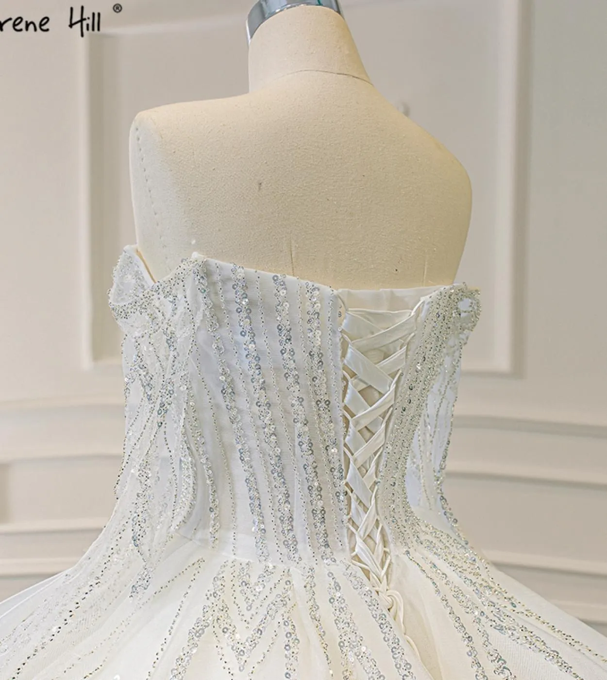 Abiti da sposa di design di lusso con spalle scoperte bianche 2023 Abiti da sposa con paillettes a maniche lunghe con perline Hm