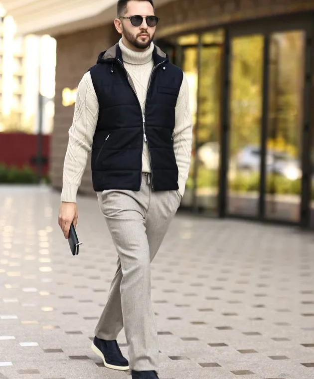 Cashmere&Whiskey Maglione beige realizzato in cashmere con motivo strutturato MU8821305341LO