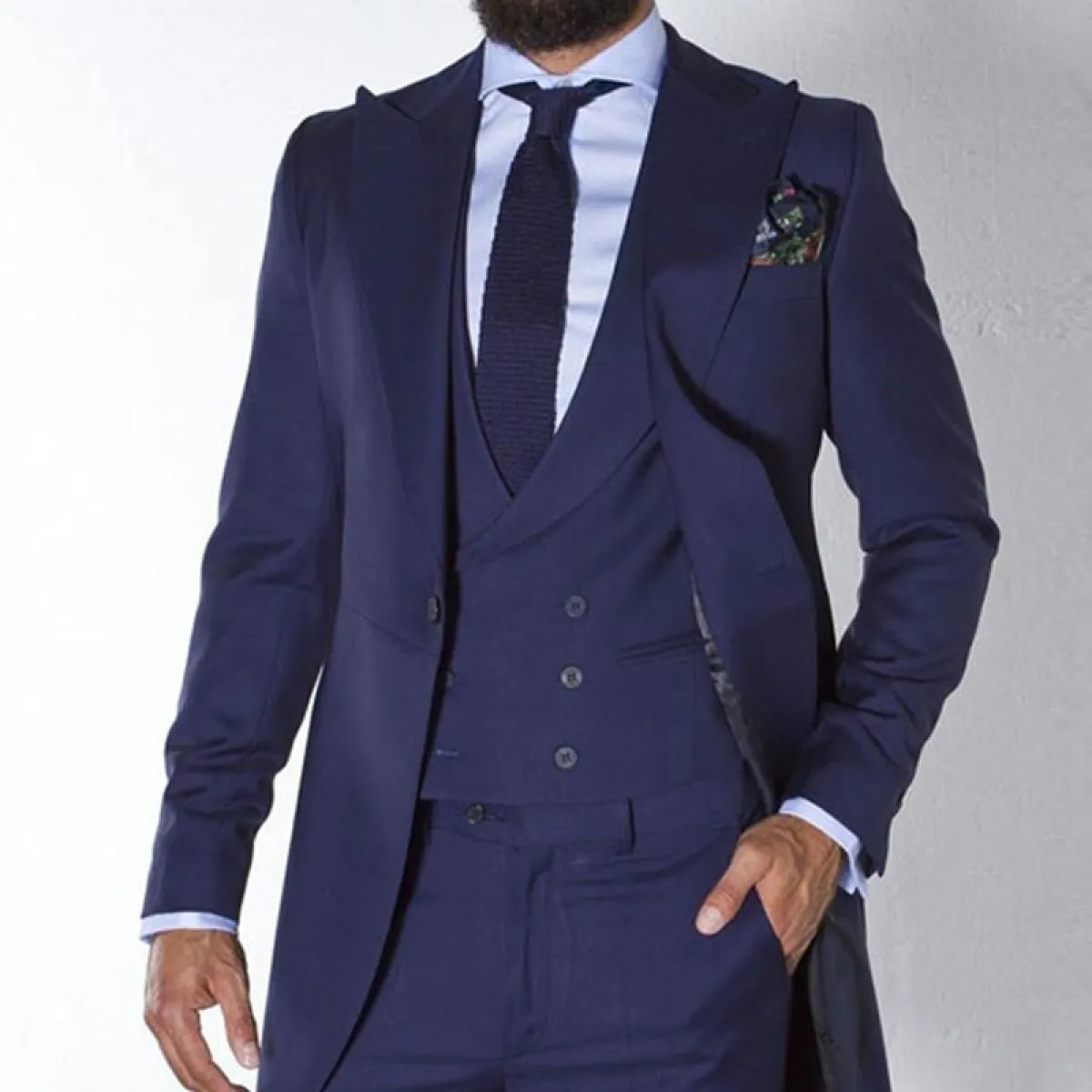 Frac blu navy Abiti da uomo per matrimonio Smoking da sposo su misura Lungo blazer di moda maschile 3 pezzi Costume da testimone