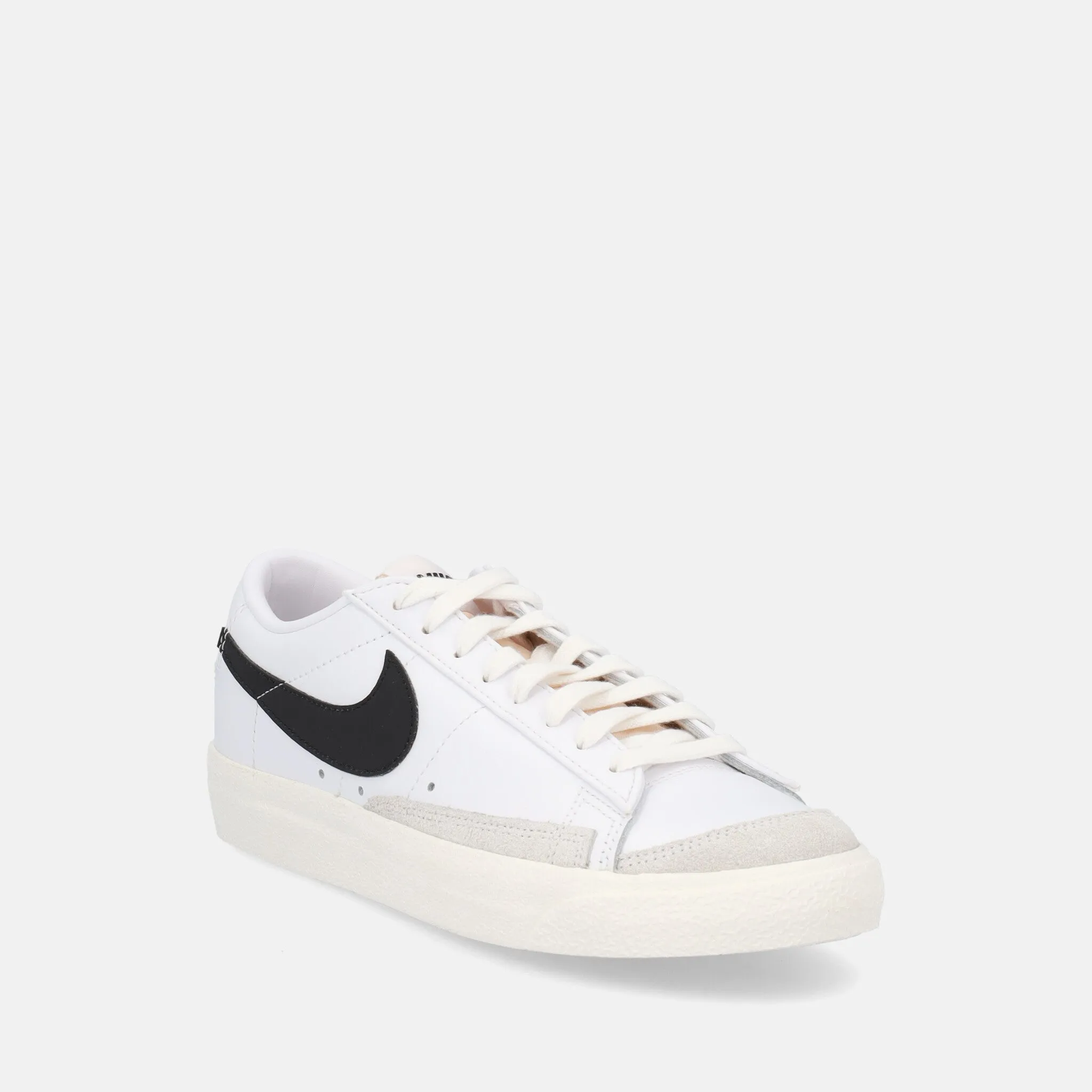 NIKE BLAZER LOW 77 VNTG